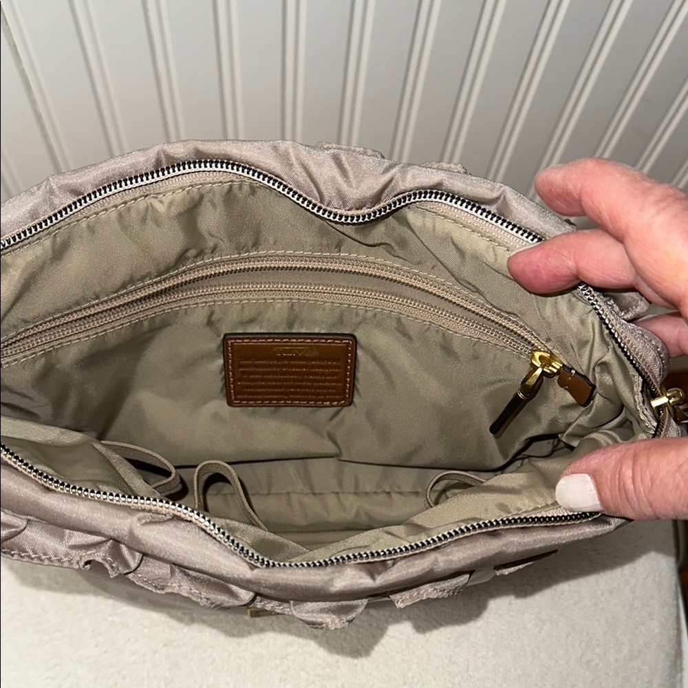 Tumi Enna Large ruffled Travel Pouch Taupe Cosmetics Bag - Picture 10 of 13